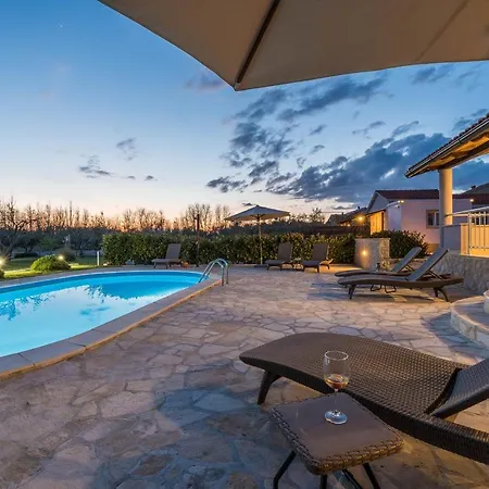 Casa de Férias Family Friendly House With A Swimming Pool Privlaka, Zadar - 21280