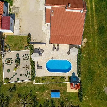 Family Friendly House With A Swimming Pool Privlaka, Zadar - 21280 *
