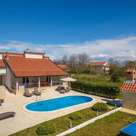 Family Friendly House With A Swimming Pool Privlaka, Zadar - 21280 Privlaka (Zadar)