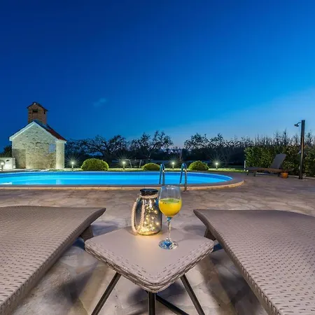 펜션 Family Friendly House With A Swimming Pool Privlaka, Zadar - 21280