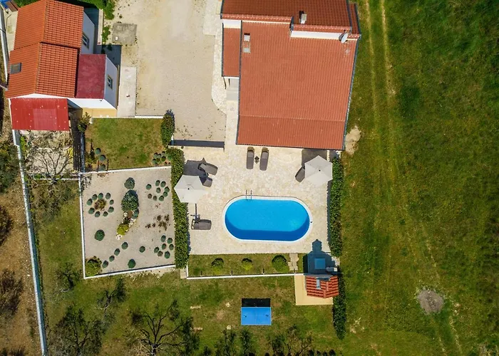 Family Friendly House With A Swimming Pool Privlaka, Zadar - 21280 *